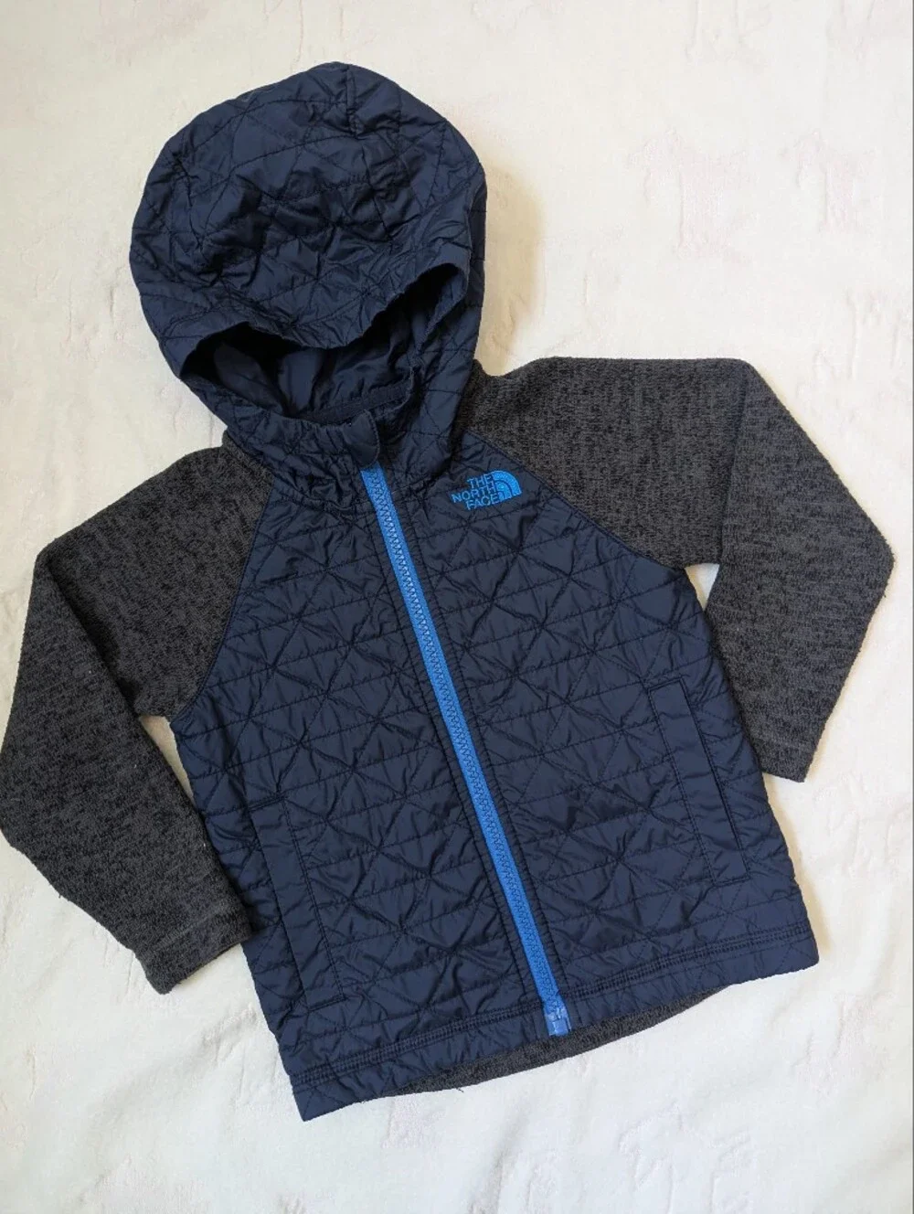 The North Face Kids Navy Quilted Jacket with Gray Sweater Fleece Sleeves Size 3T